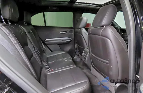 2019 Cadillac Xt4 Premium Luxury z USA, uszkodzony, nr VIN 1GYFZCR42KF162018